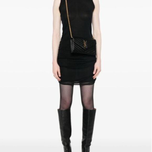 Saint Laurent Street-Chic Envelope Bag - Picture 3 of 5